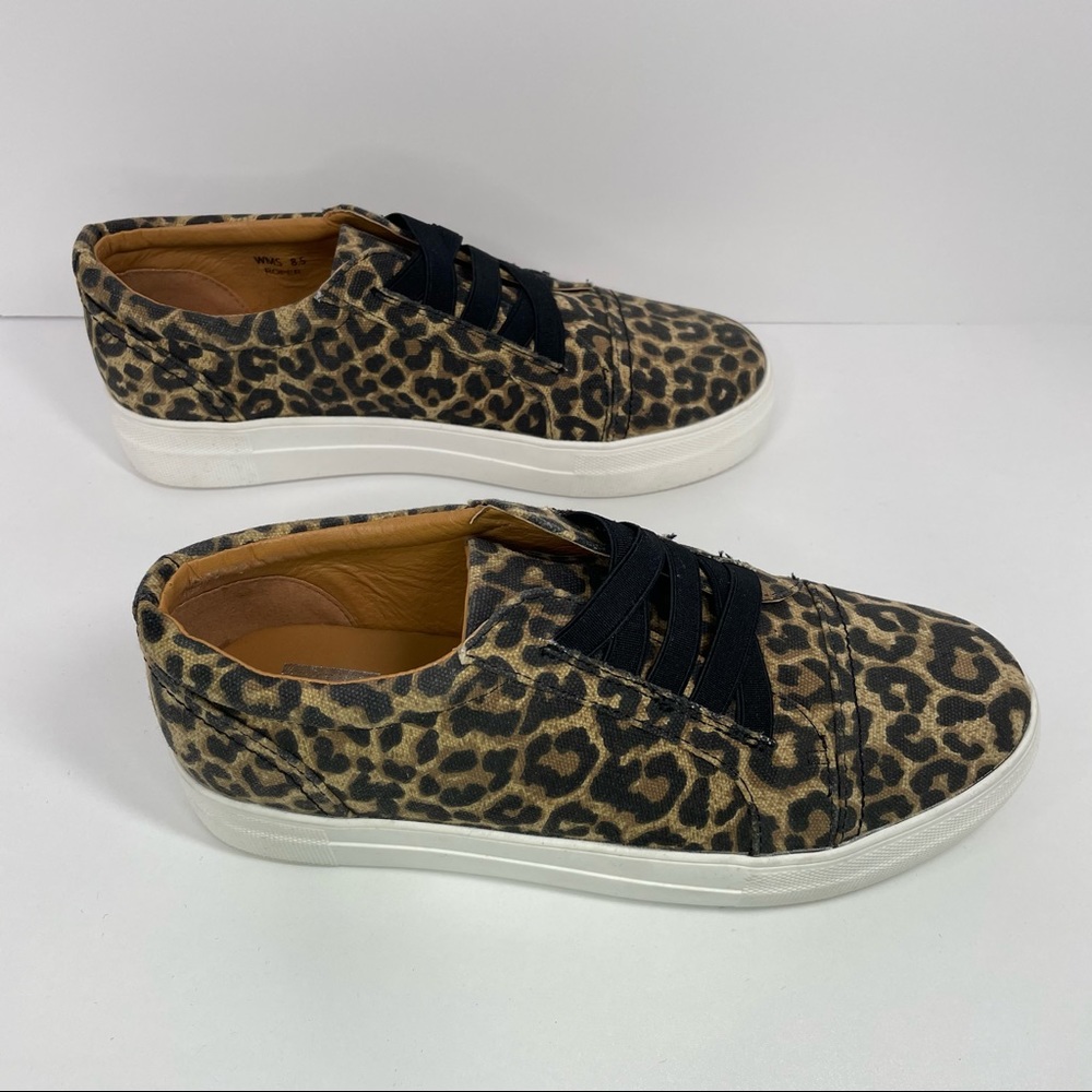 NWOB DV Dolce Vita Rowdy Elastic Platform Sneaker - Animal Print - Size 8.5